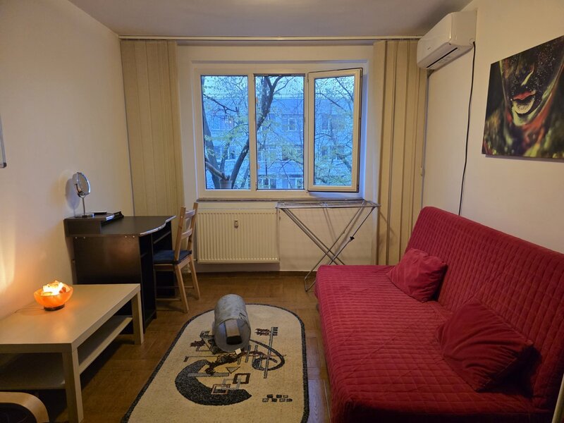 Jean Steriadi, 10 minute metrou 1 Decembrie 1918, pe al Fetesti,